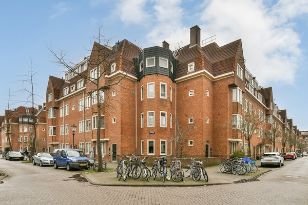 For sale: Henriëtte Ronnerstraat 1H, 1073KM Amsterdam